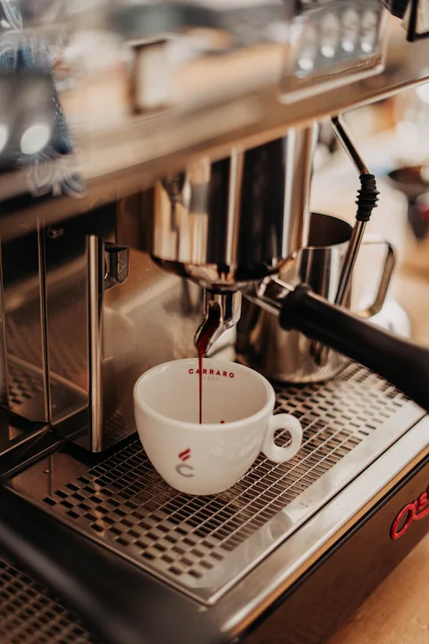 Interiér kavárny Třemešek